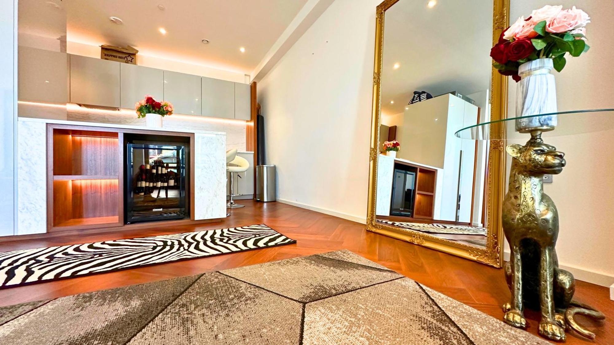 Lavish Penthouse River View Fast Wifi - Luxurylondonstays Eksteriør billede