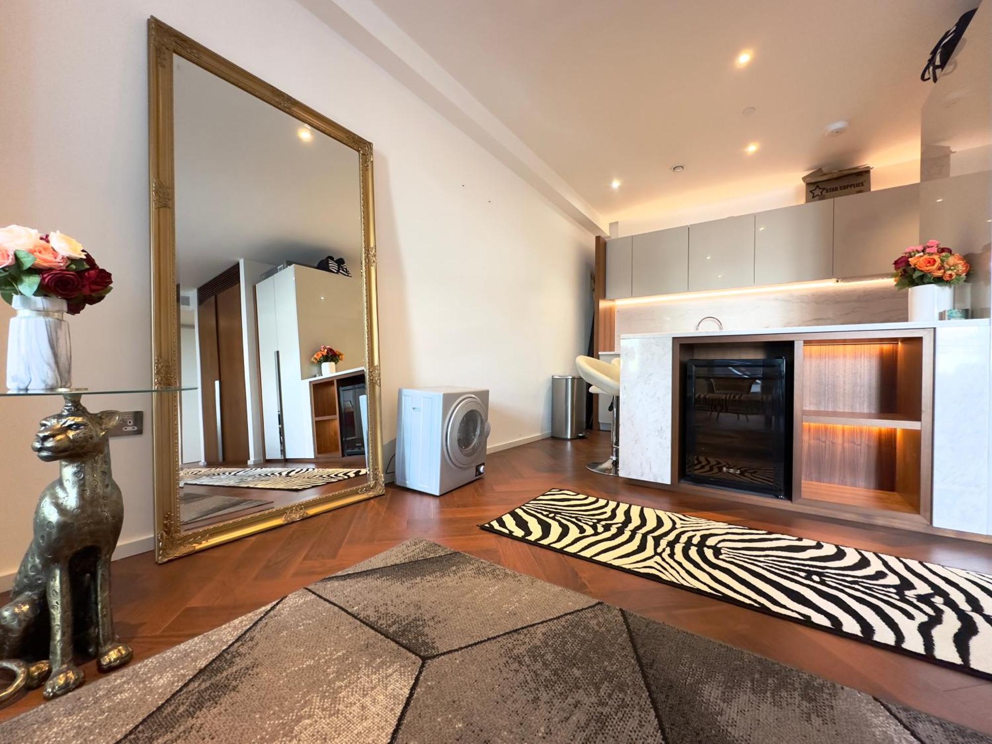 Lavish Penthouse River View Fast Wifi - Luxurylondonstays Eksteriør billede